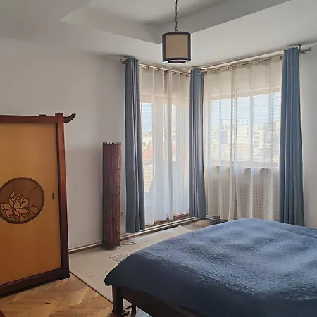 Ultracentral Romana شقة بوخارست